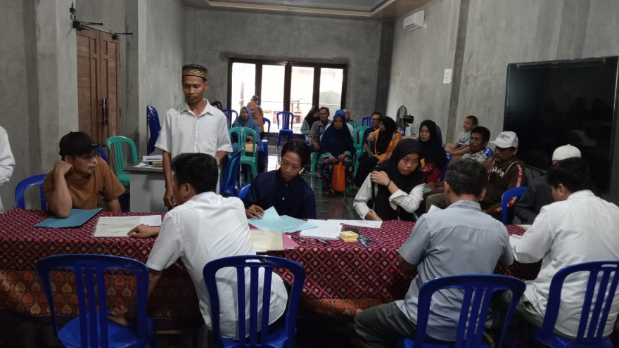 PEMERINTAH DESA MENDIK BAGIKAN SERTIPIKAT PTSL TAHAP 2