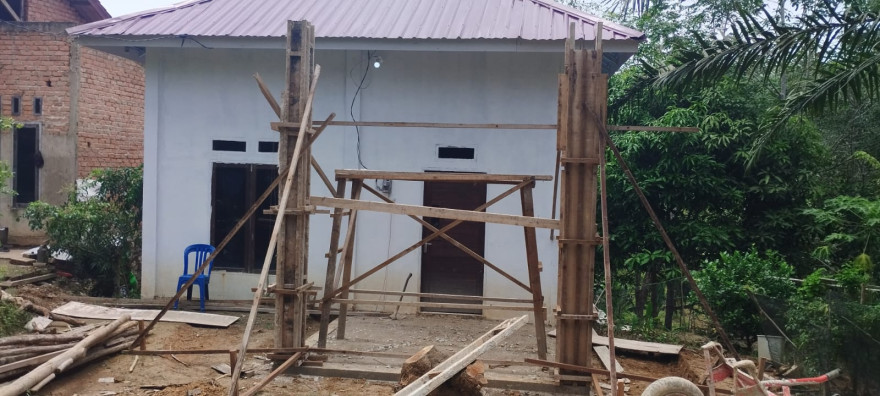 PROGRES PEMBANGUNAN TERAS POSYANDU KEMBANG SEPATU RT 009, DESA MENDIK, KECAMATAN LONG KALI, KABUPATEN PASER