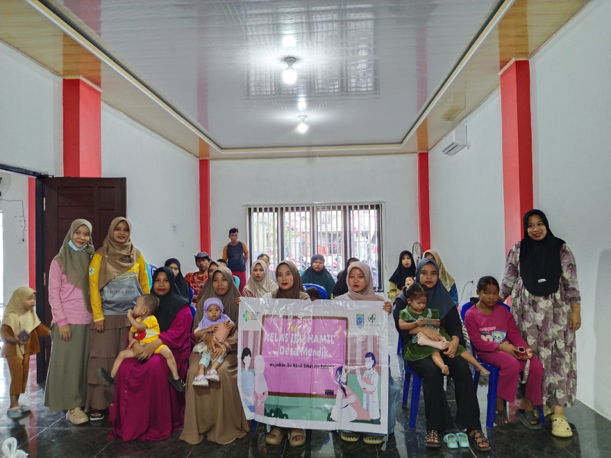 KEGIATAN KELAS IBU HAMIL DAN PENYALURAN BAHAN PANGAN UNTUK PENCEGAHAN STUNTING PADA IBU HAMIL DAN BAYI BALITA