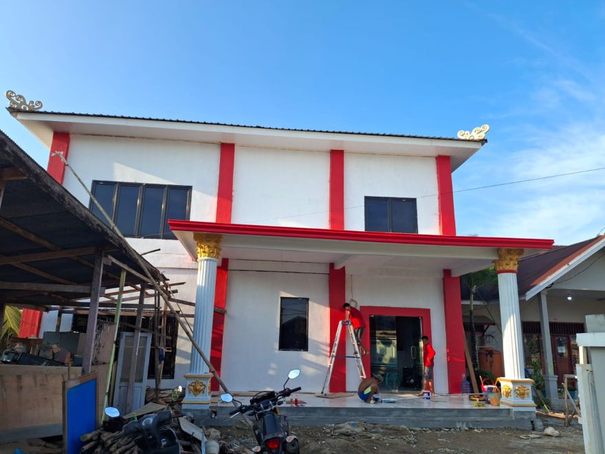 PEMBANGUNAN TERAS KANTOR DESA MENDIK